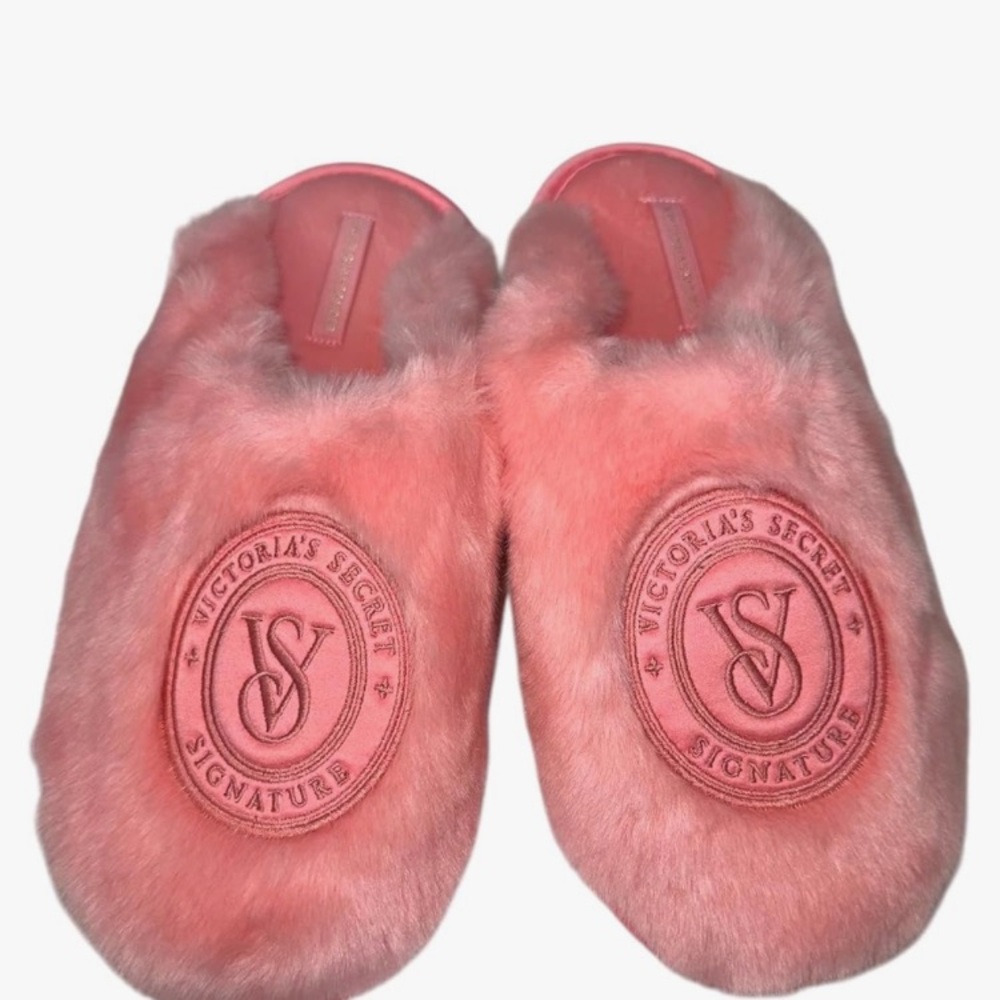 Victoria's Secret Pink Plush Indoor Slippers